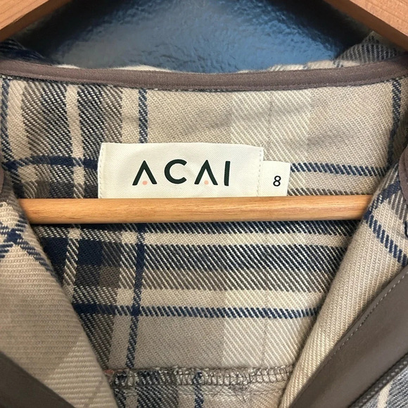 AÇAI NWOT “The Boyfriend hoodie” is desert colour. Beautiful and lux brand Sz. 8 - Picture 8 of 15